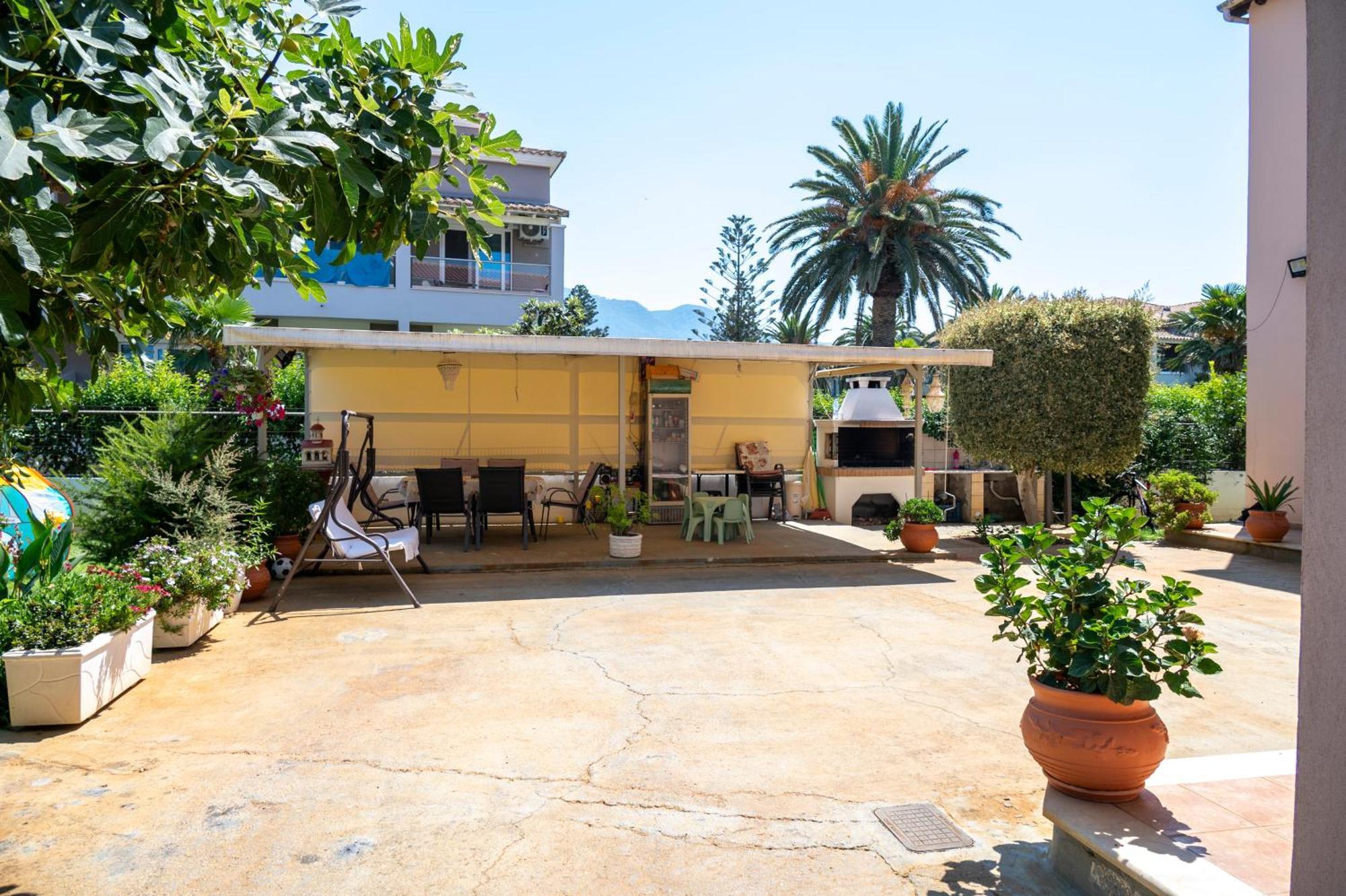 Lollas Apartments Αχαράβη Εξωτερικό φωτογραφία